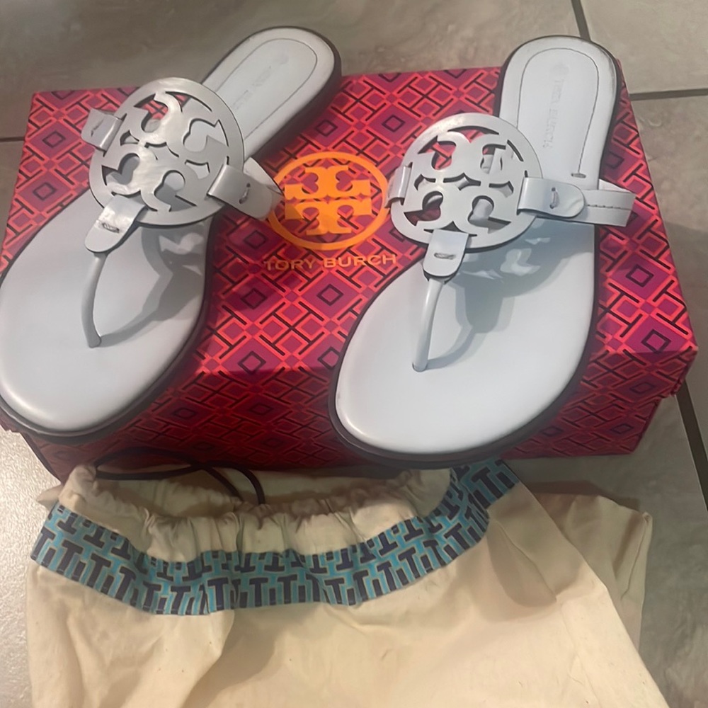 Worn 2x basically brand NEW Spring Blue Tory Burch Miller